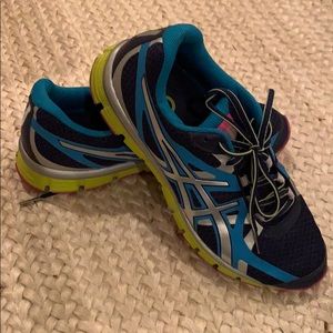 ASICS women’s sneaker